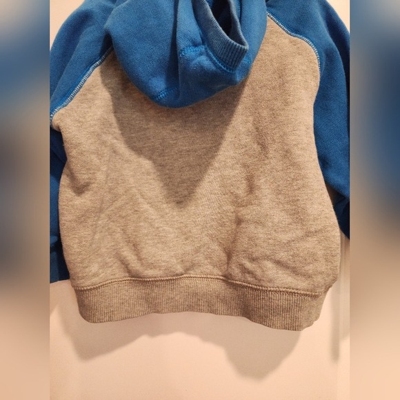 Kid's 2T Gymboree Soccer Ball Hoodie Sweatshirt Gray Blue Graphic Pullover
FIFA - Picture 10 of 16